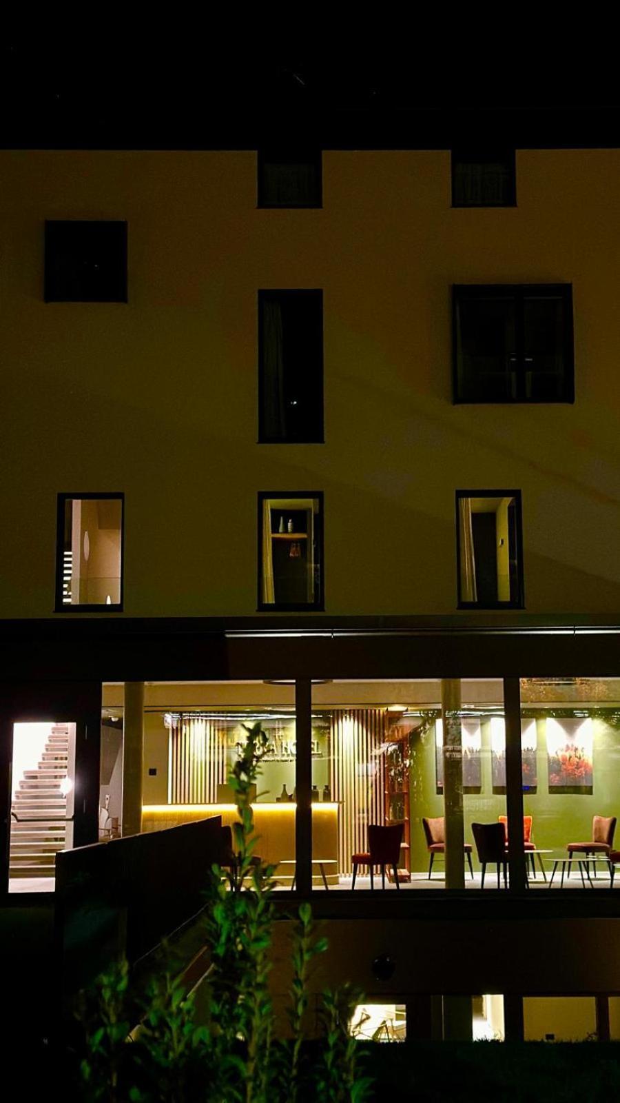Terra Hotel Boutique Tirano Exterior photo